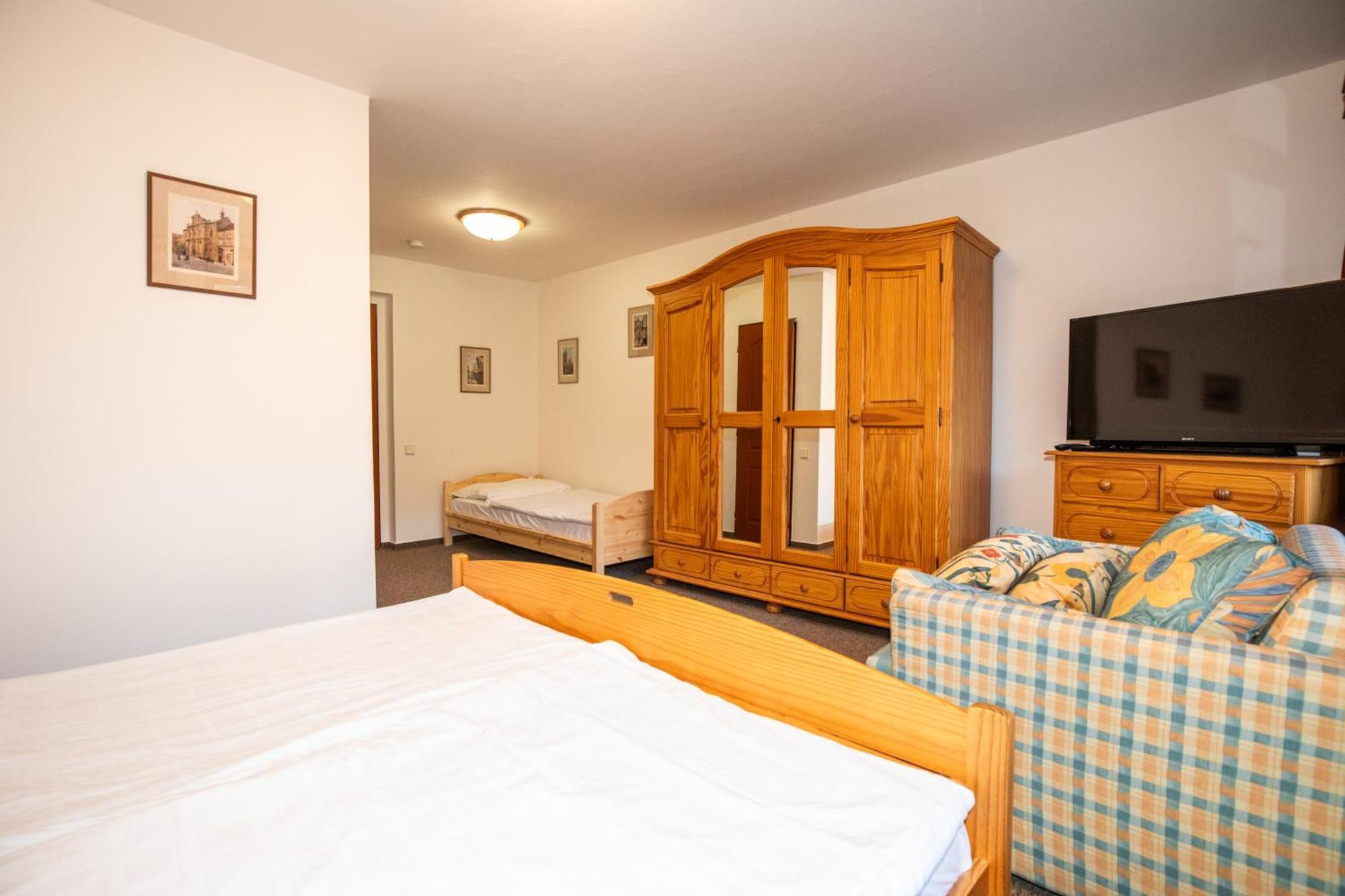 Resort U Jelena Křivoklát Kültér fotó