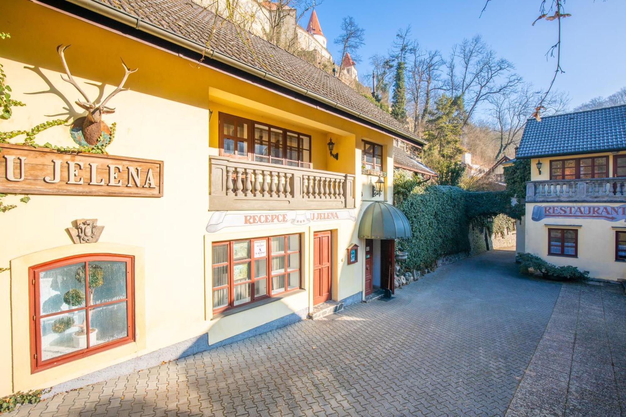 Resort U Jelena Křivoklát Kültér fotó