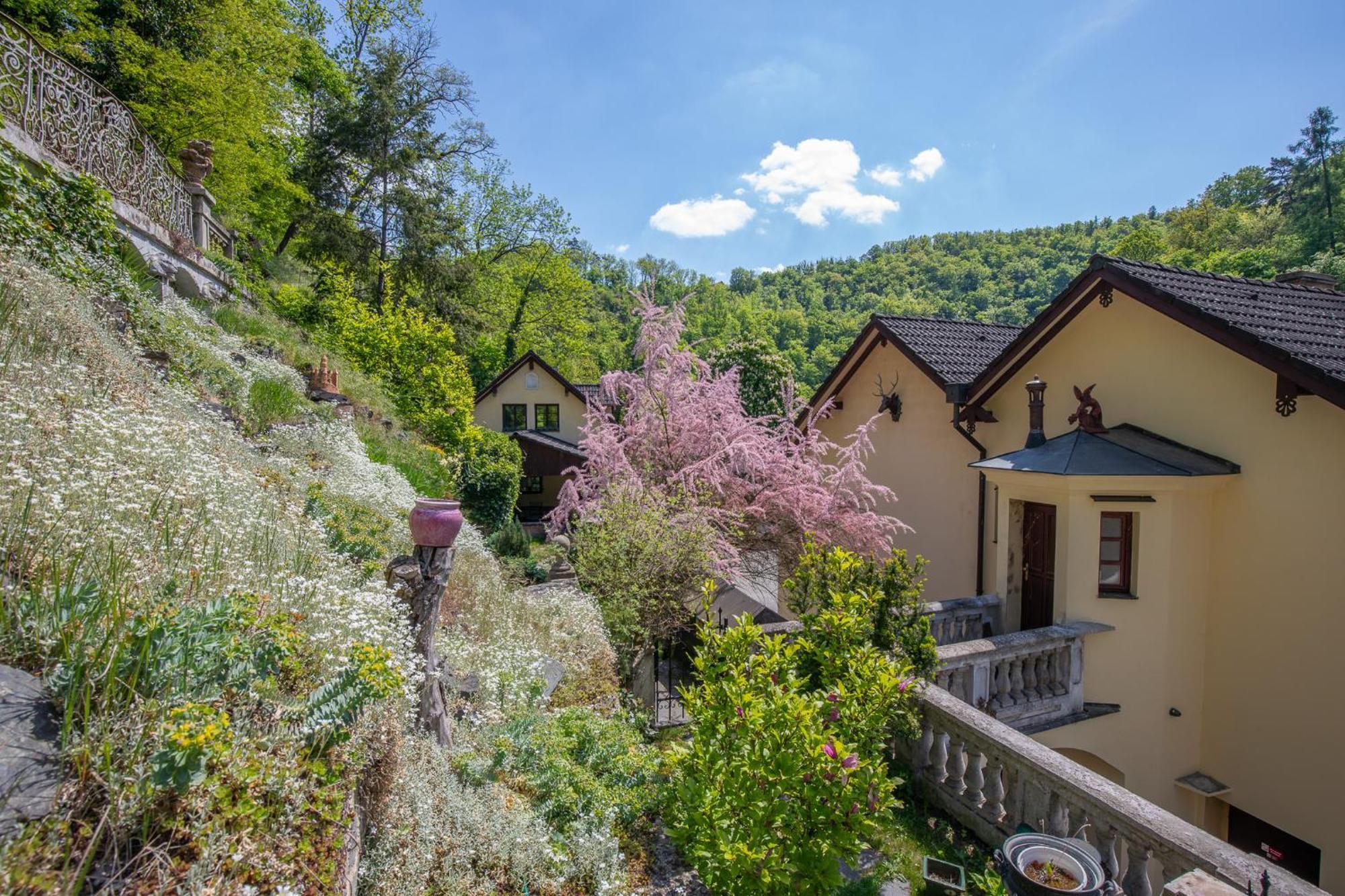 Resort U Jelena Křivoklát Kültér fotó