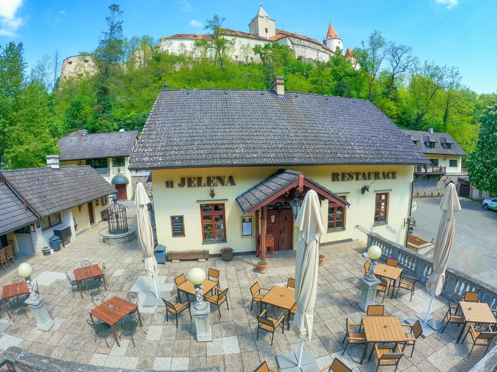 Resort U Jelena Křivoklát Kültér fotó