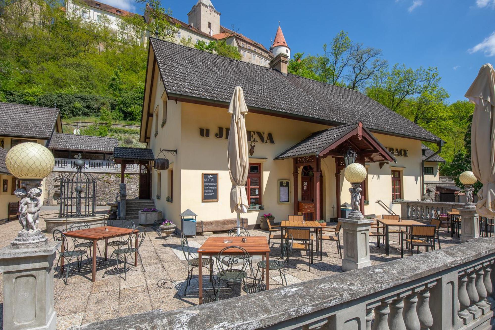 Resort U Jelena Křivoklát Kültér fotó
