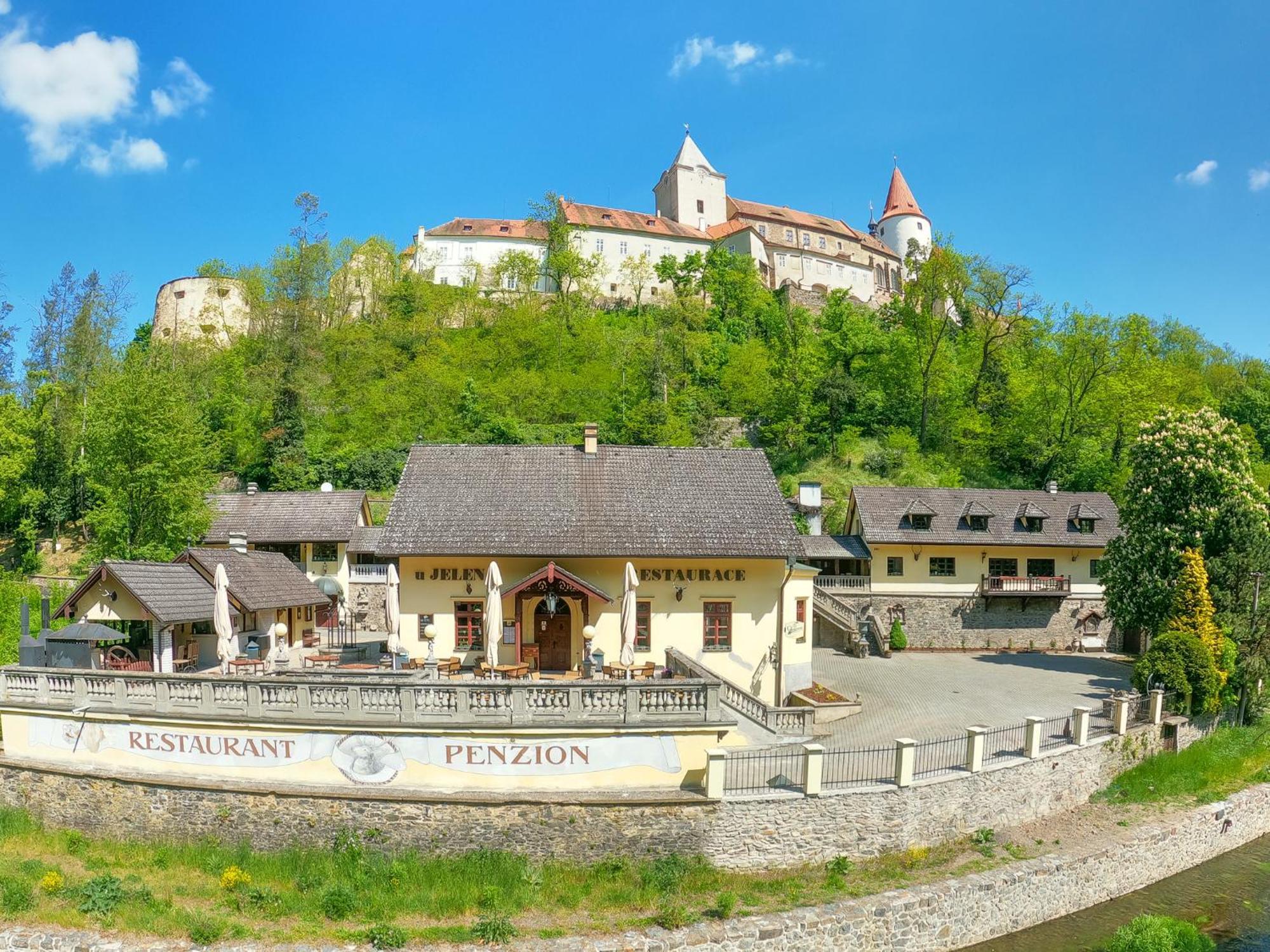 Resort U Jelena Křivoklát Kültér fotó